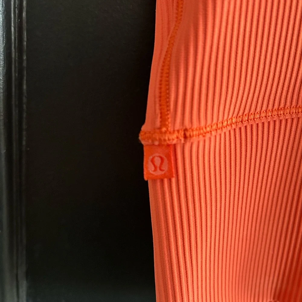 lululemon Power Pivot Ribbed Tank - Picture 3 of 4